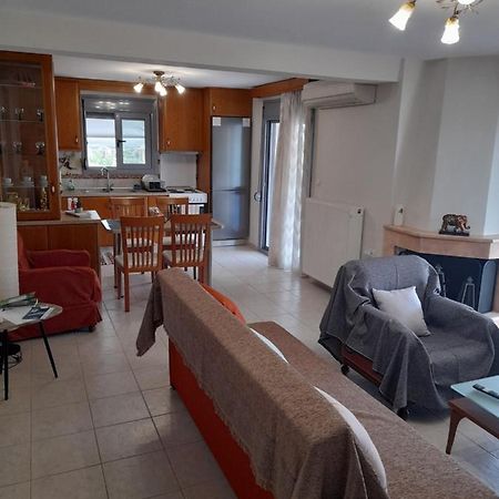 Dominikis Appartment Néa Péramos Exteriör bild