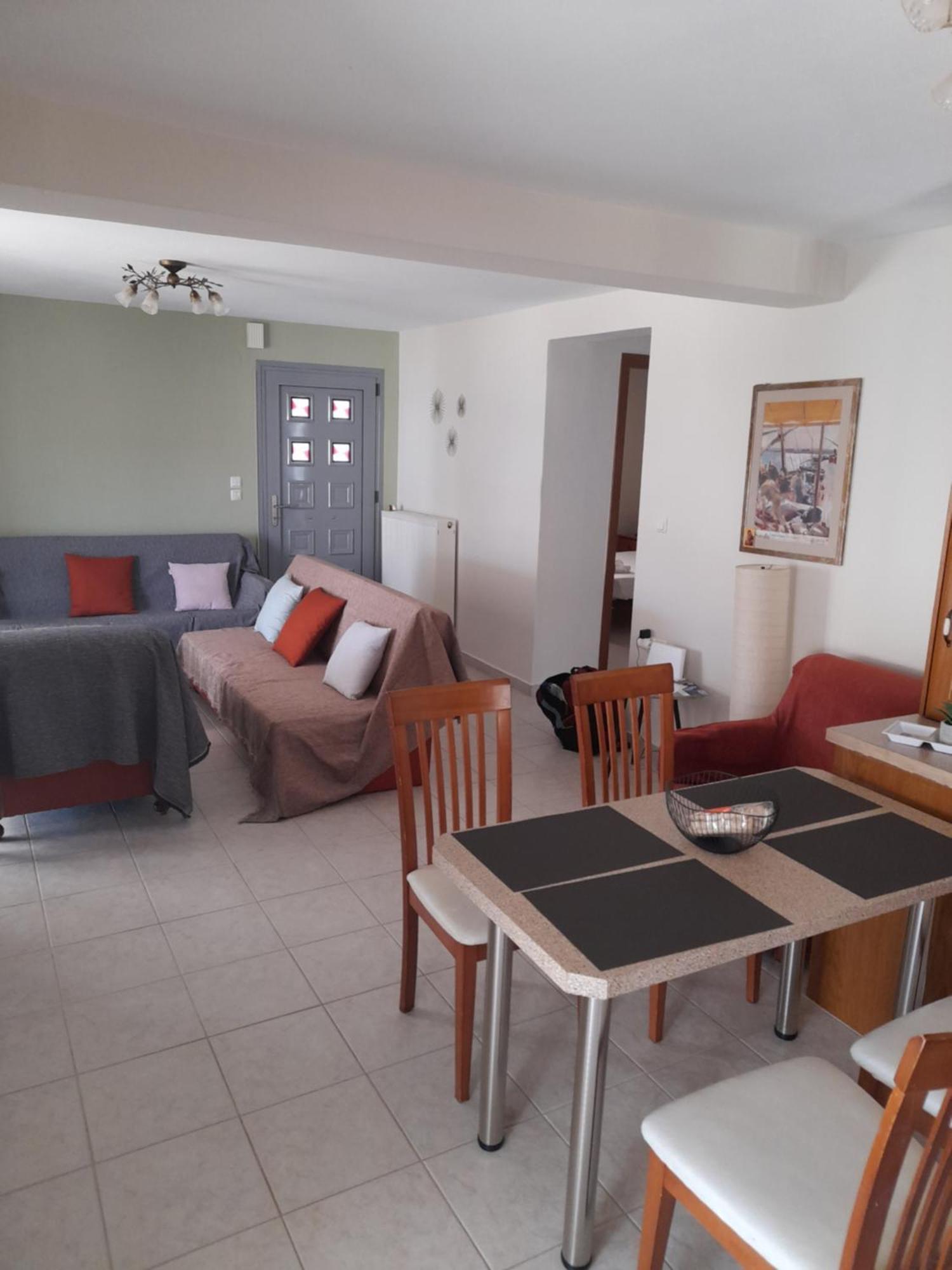 Dominikis Appartment Néa Péramos Exteriör bild